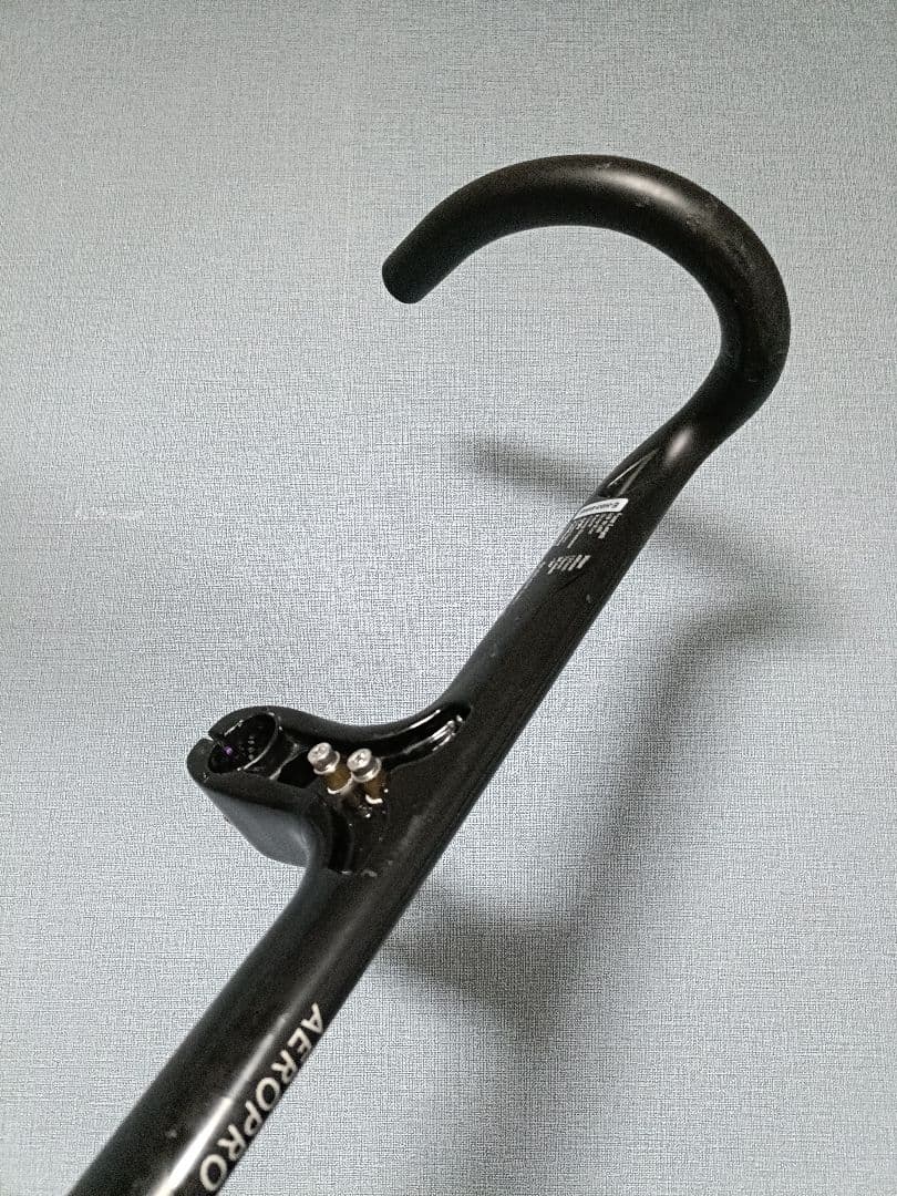 エルブス純正 ステム一体型カーボンハンドル OROME AEROPRO