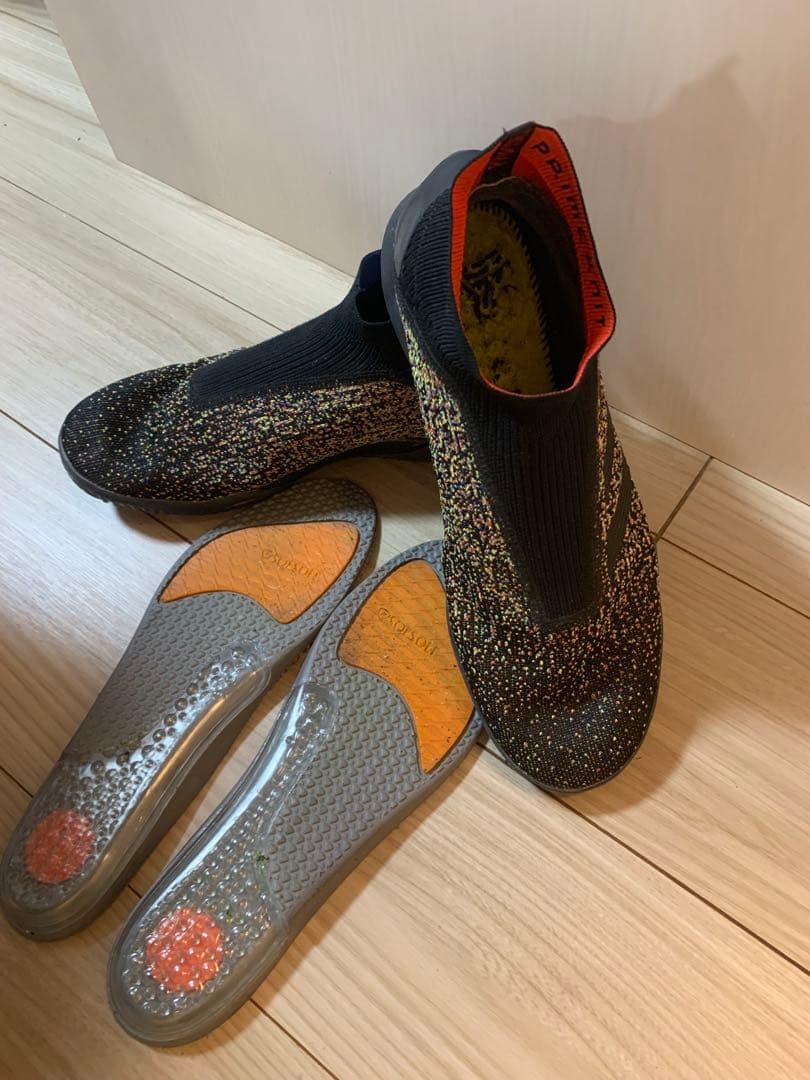 【着用感・ソール◎】【まとめ買い推奨】adidasプレデター　フットサルシューズ