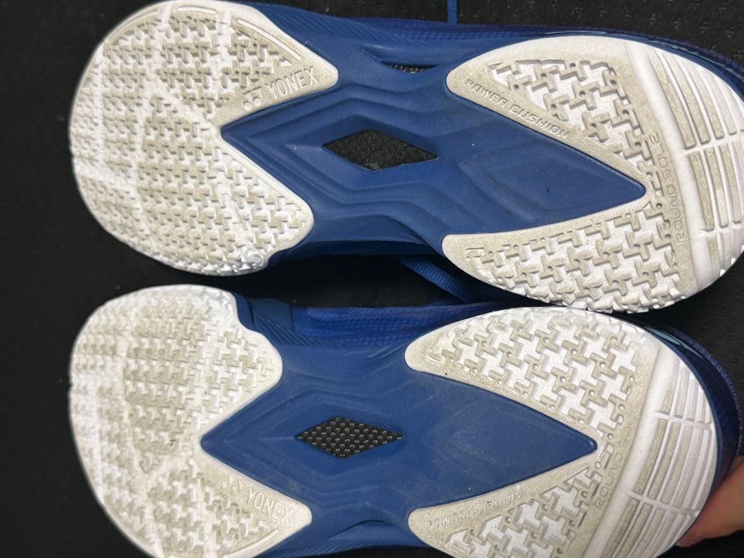 YONEX バドミントンシューズ 青 28.0cm