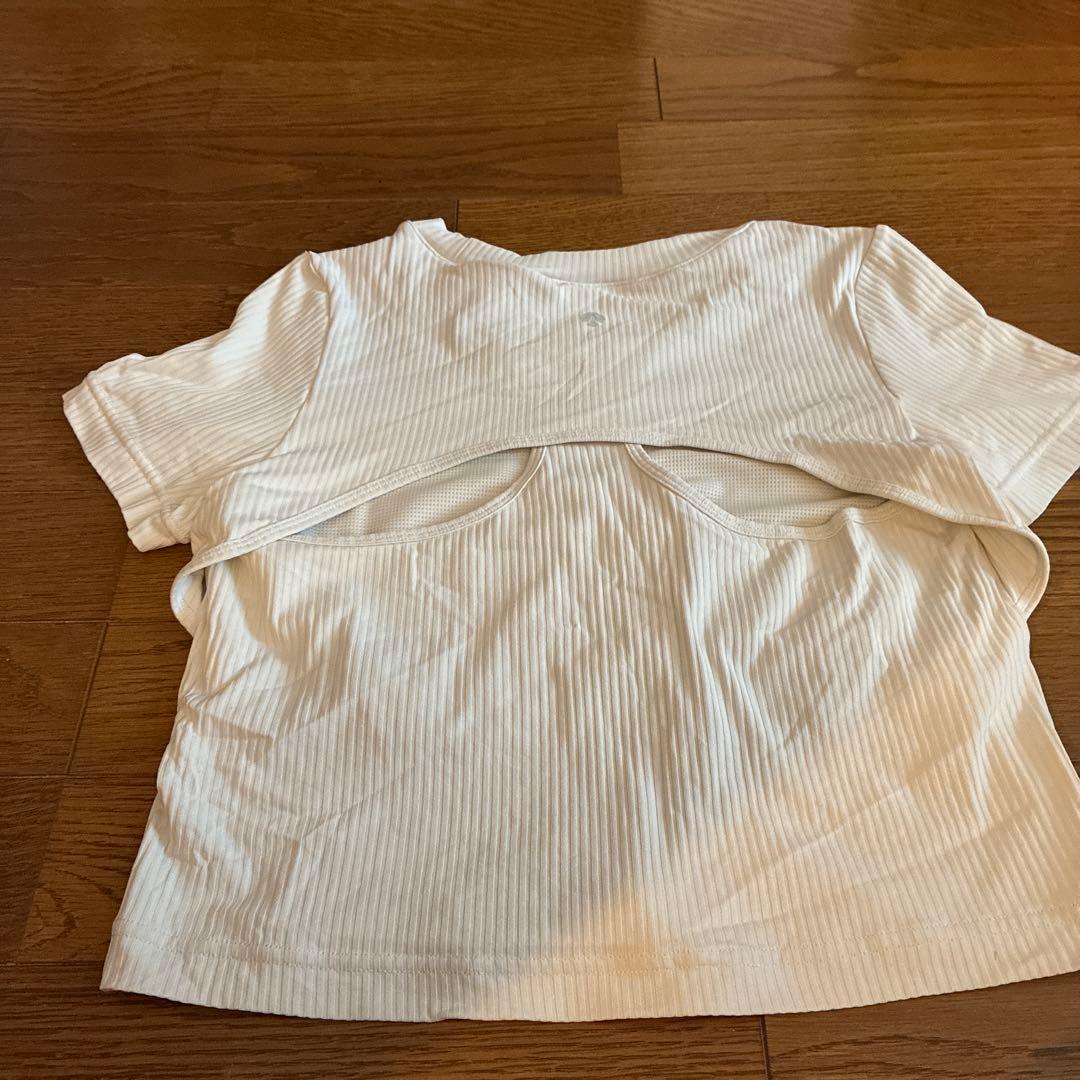 SUKALA カップ付きバックベントTee Mサイズ　アイボリー
