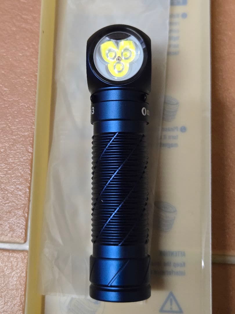 OLIGHT Perun 3 ミッドナイトブルー