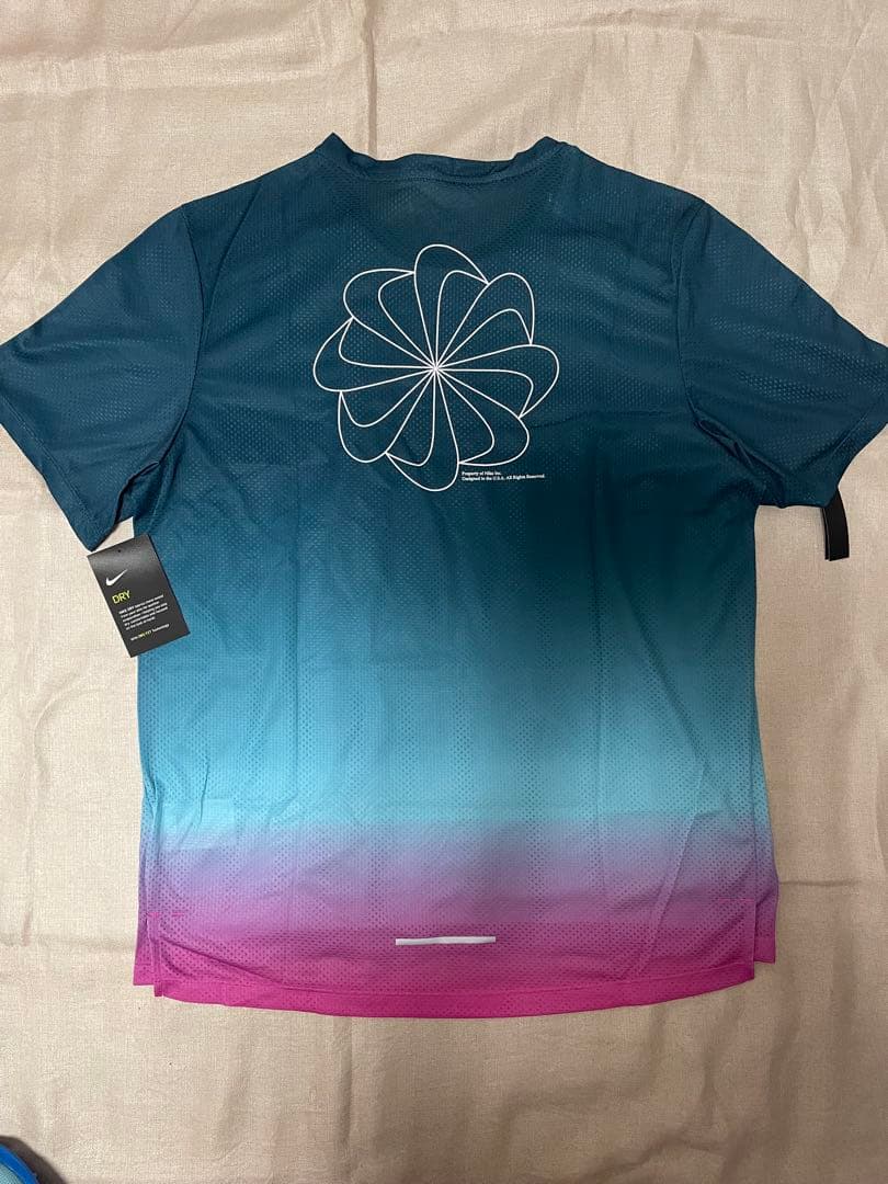 ナイキ　ランニング　tシャツ　XL