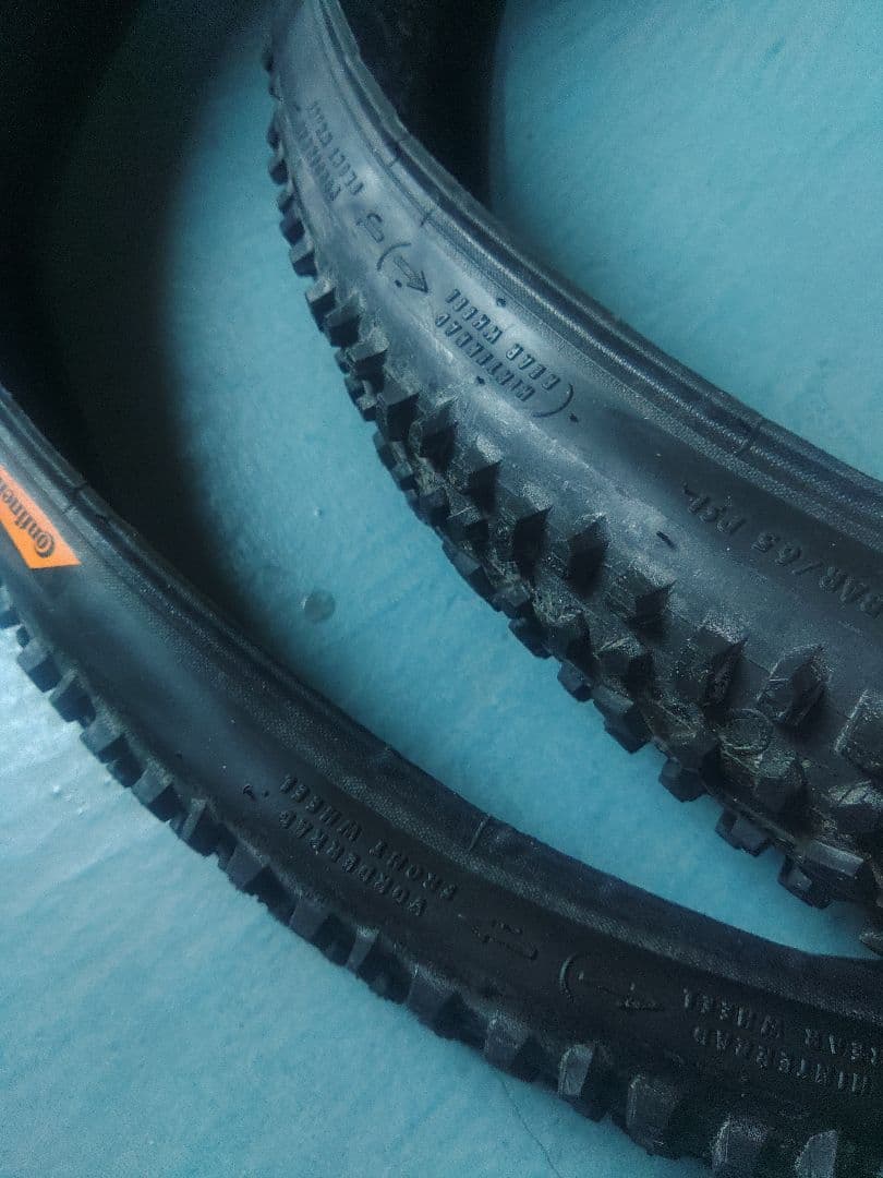 Continental Explorer pro 26×2.1 2本セット