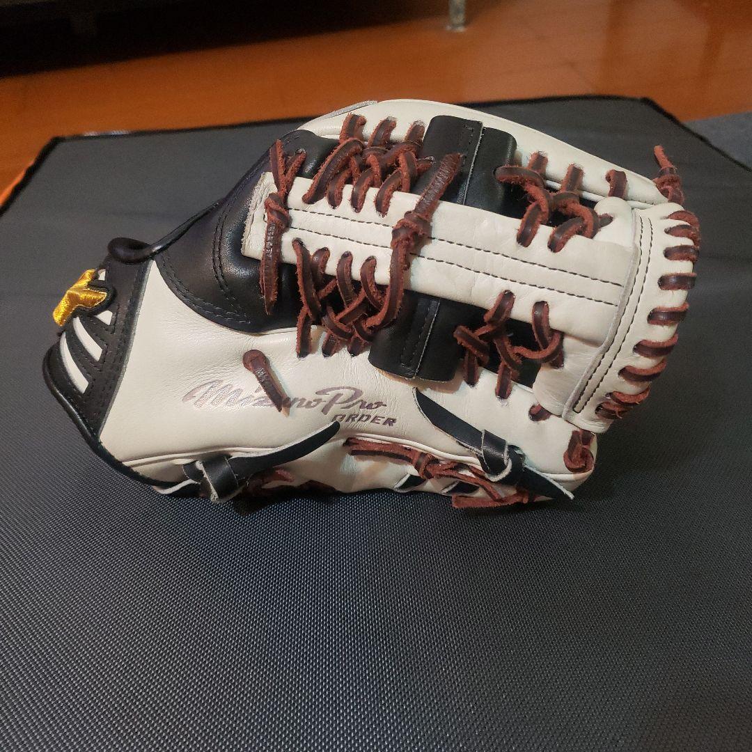 Mizuno Pro 軟式オーダーグローブ 黒/白
