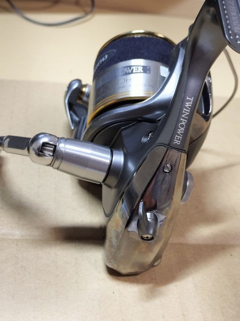 SHIMANO TWIN POWER 4000HG スピニングリール