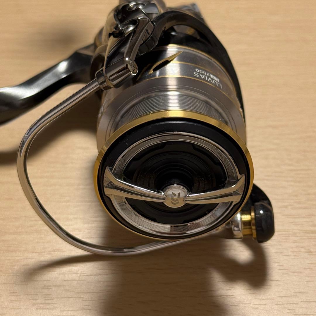 【美品】DAIWA LUVIAS LT2500-XH ダイワ 20ルビアス