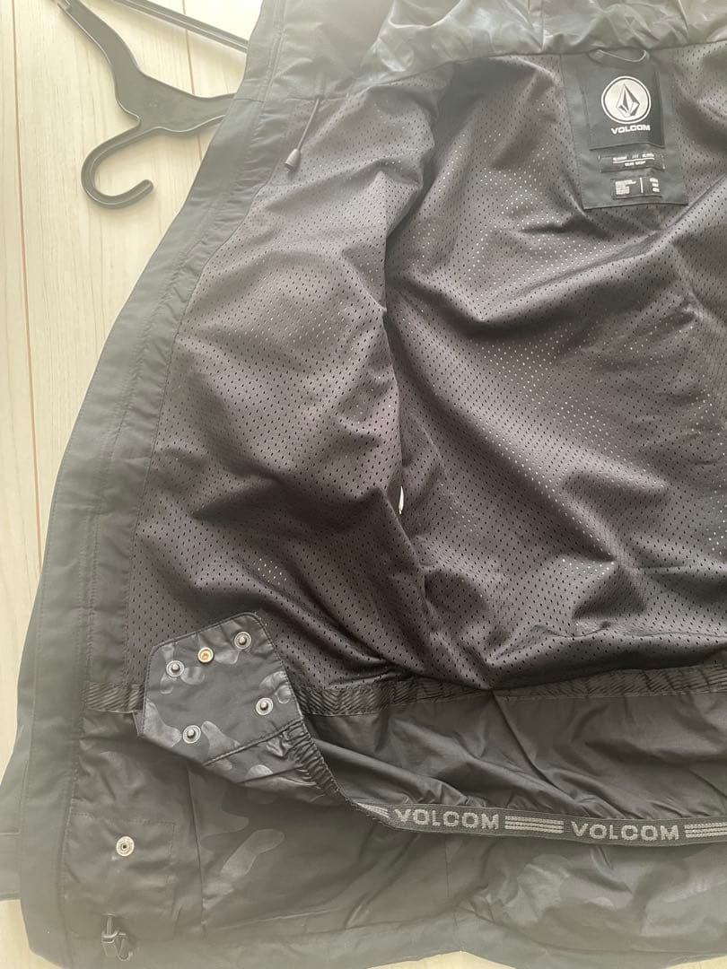 スノーボードウェア ジャケット volcom サイズ S