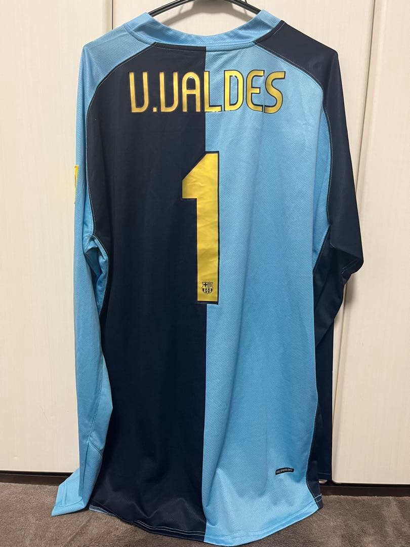 バルセロナ　GKユニフォーム　V. Valdes 1