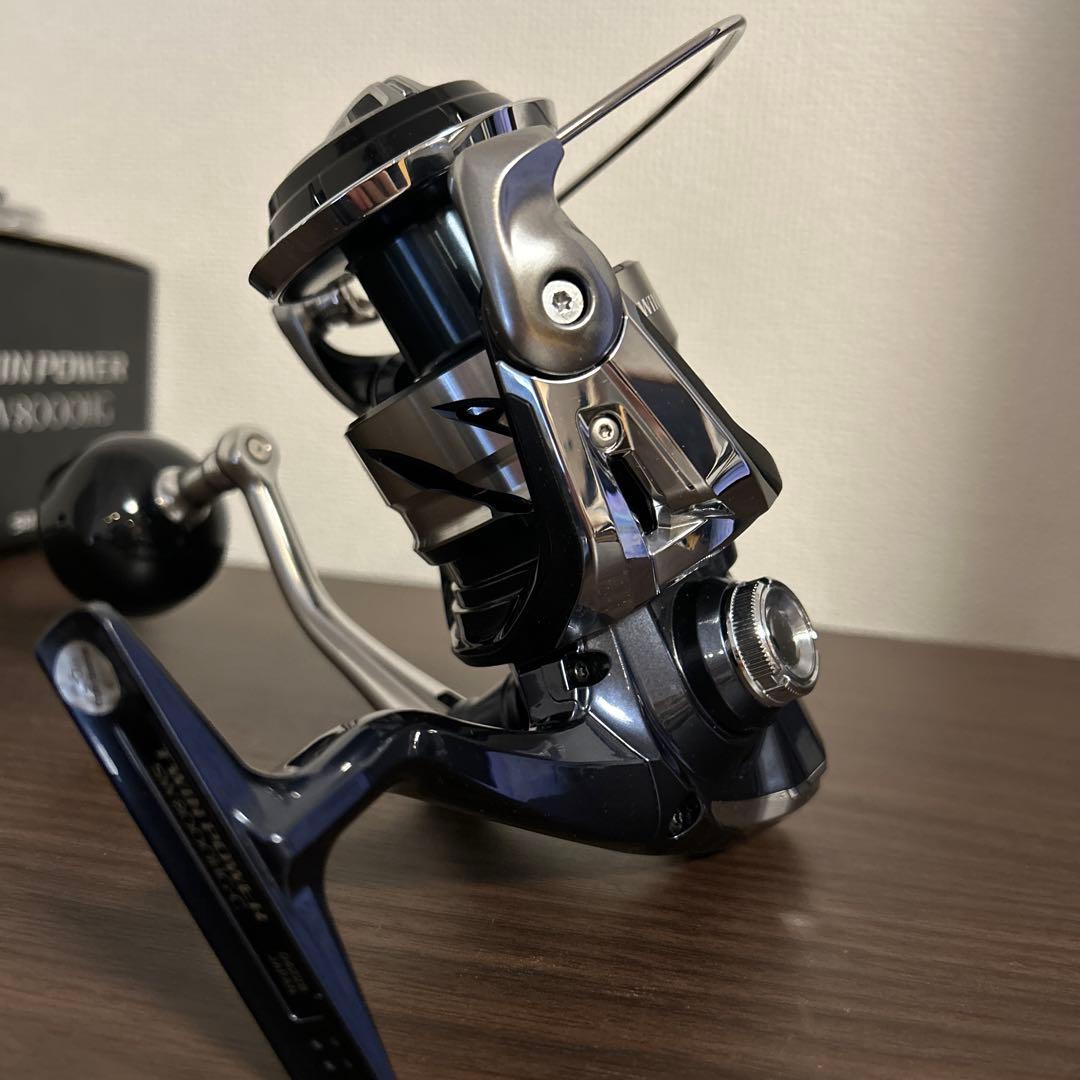 美品 21TWINPOWER SW 8000HG スピニングリール　ツインパワー