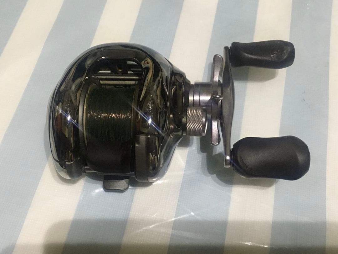 美品　釣具　シマノ アンタレス RH220
