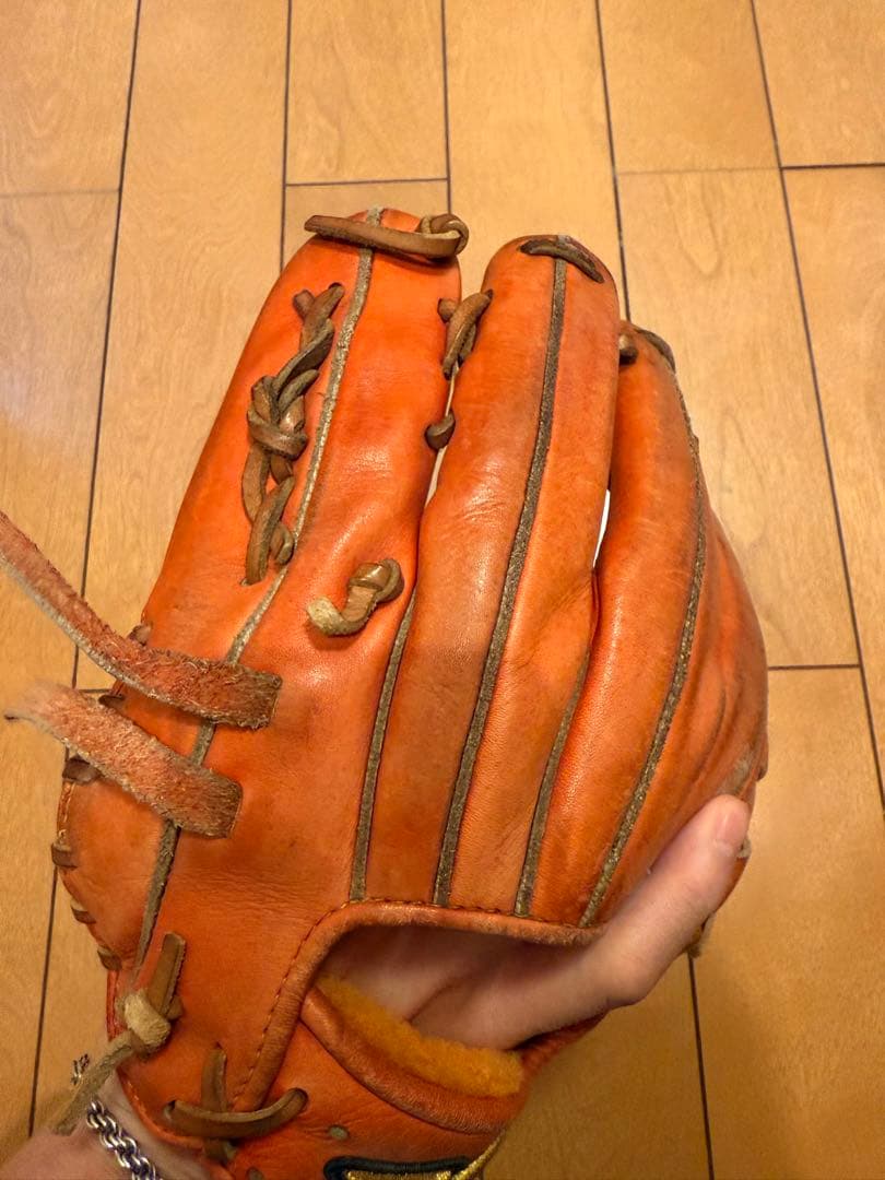 コメント気軽にどうぞ‼️ミズノプロ　内野手用 硬式グローブ オレンジ