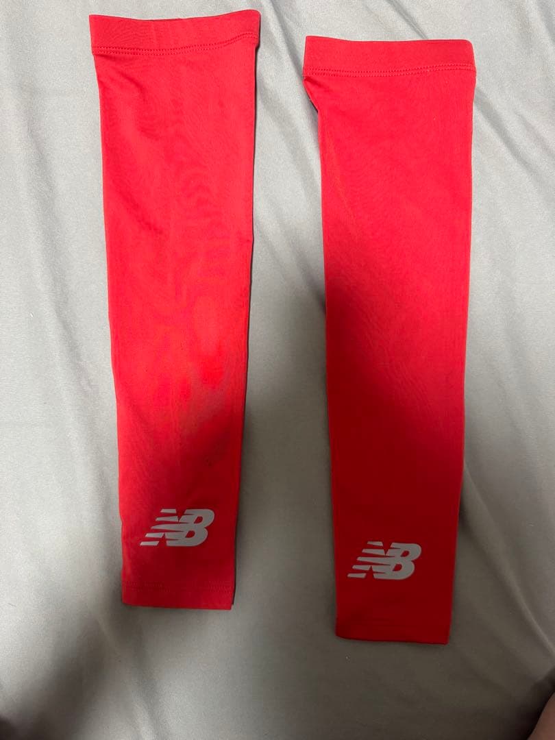 New Balance アームスリーブ 青 黒