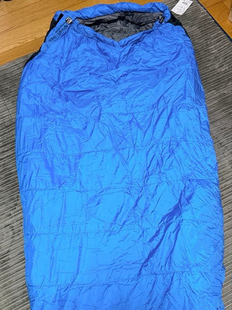 期間限定値下げ　ISUKA イスカ Alpha Light1300EX 寝袋