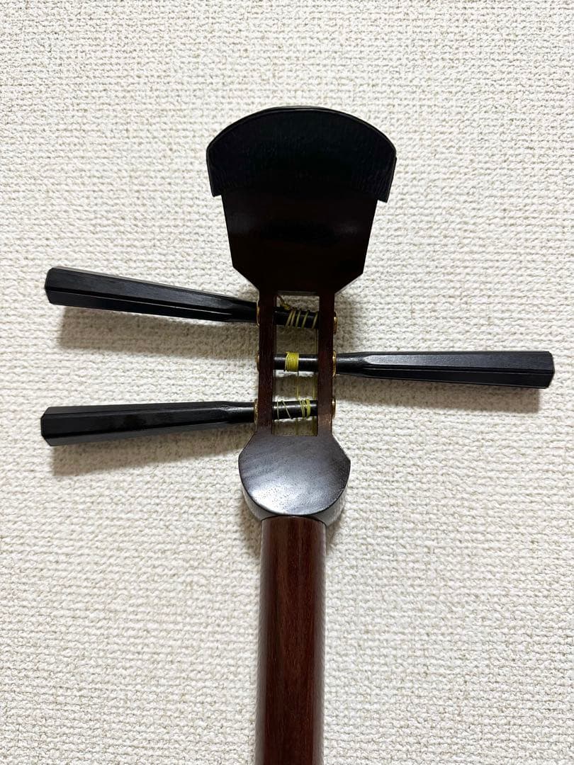 三味線 中棹 花梨棹 ハードケース付 バチ付 和楽器