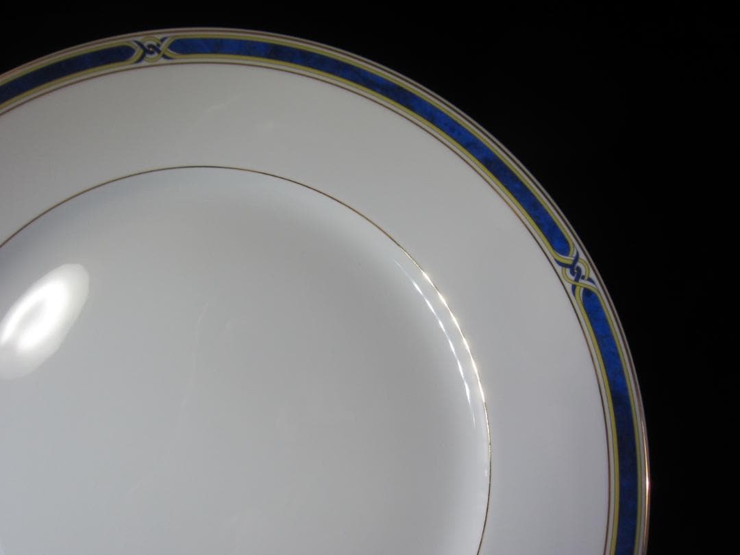 新品・未使用、完品　アビランド　ボレアルブルー　ディナー皿（26.0Φcm）
