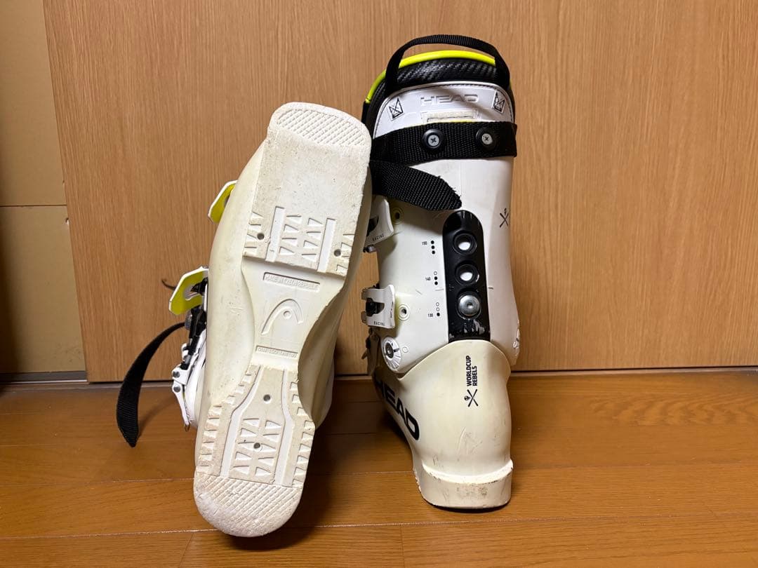 HEAD インナーとRAPTOR 140 RS スキーブーツ（太足仕様）