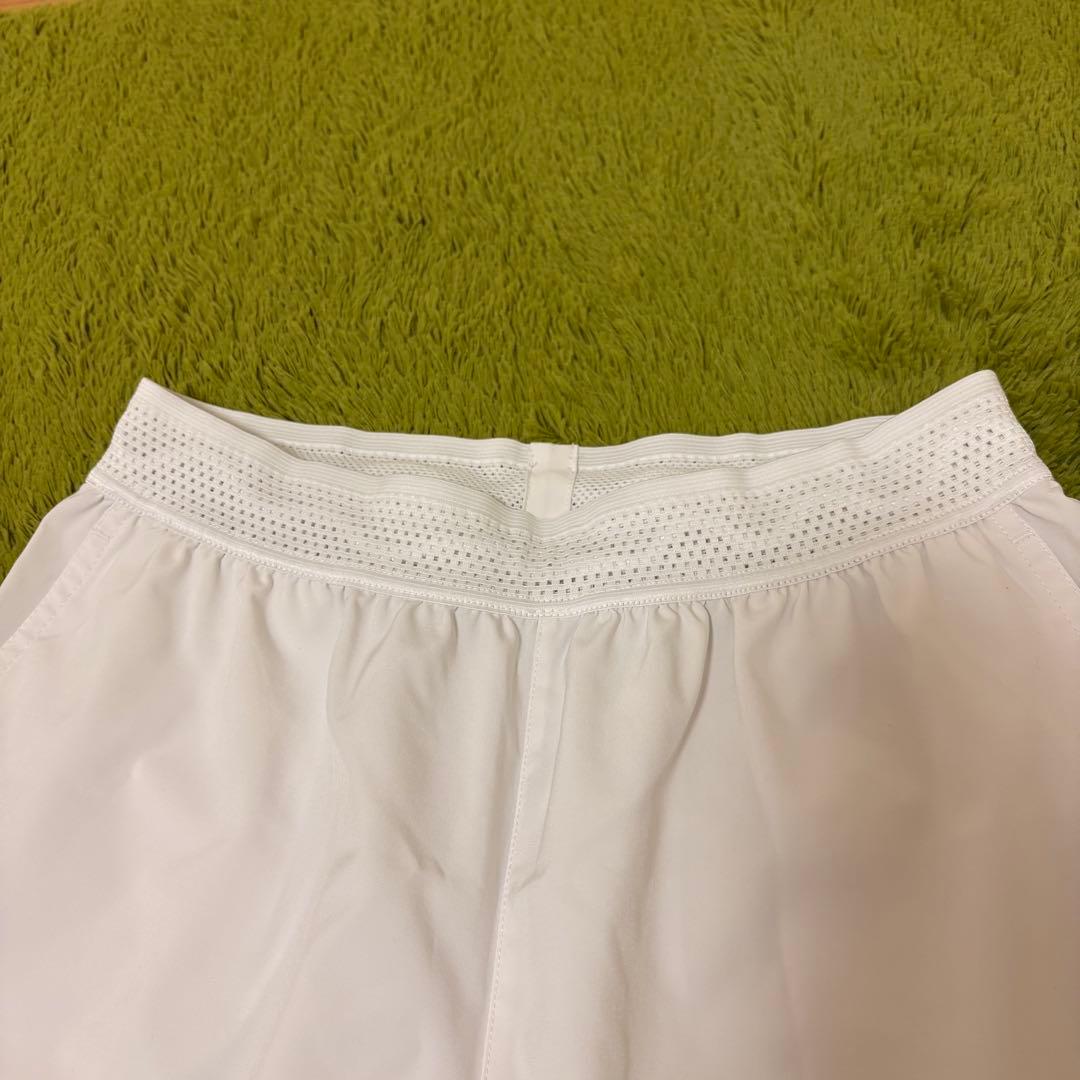 【美品】YONEXヨネックス　ゲームパンツ　M バドミントン　テニス　ホワイト