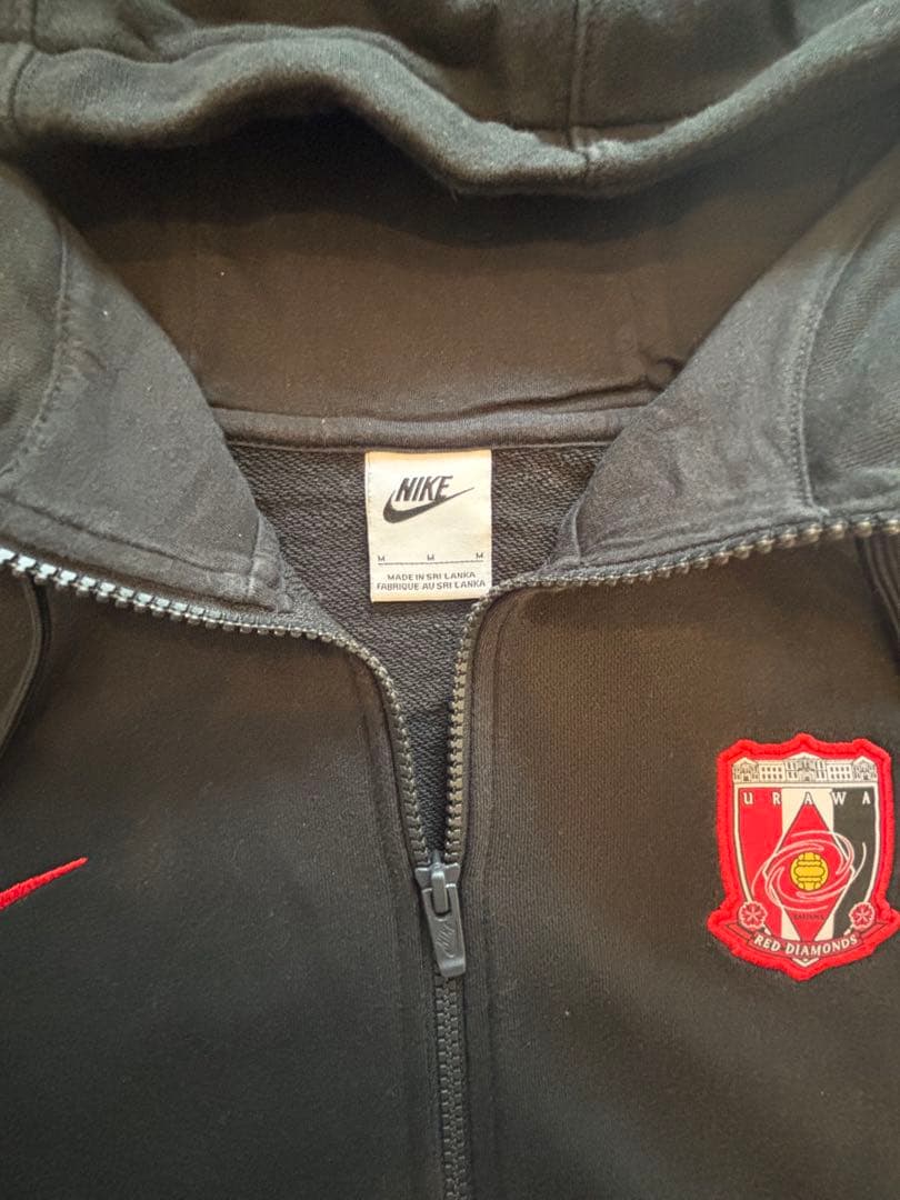 【人気】2024 浦和レッズ NIKE CLUB フーディーパーカー M