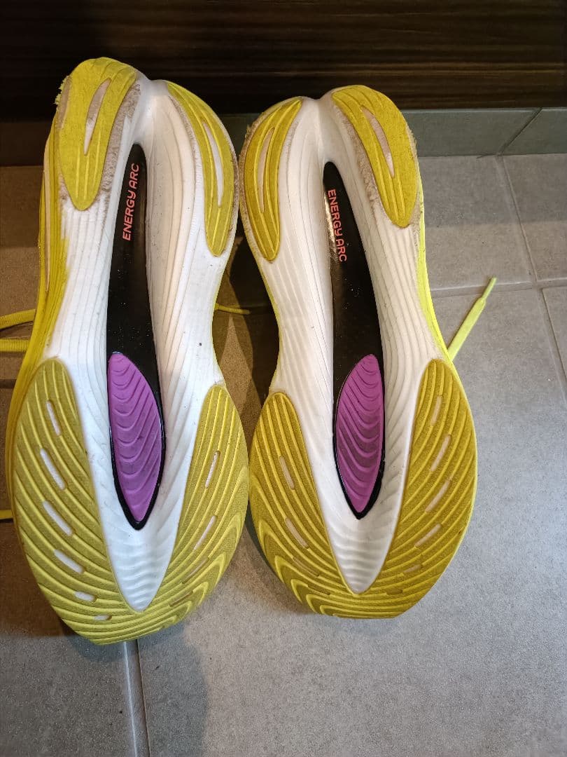 ニューバランス FuelCell SuperComp Elite V3