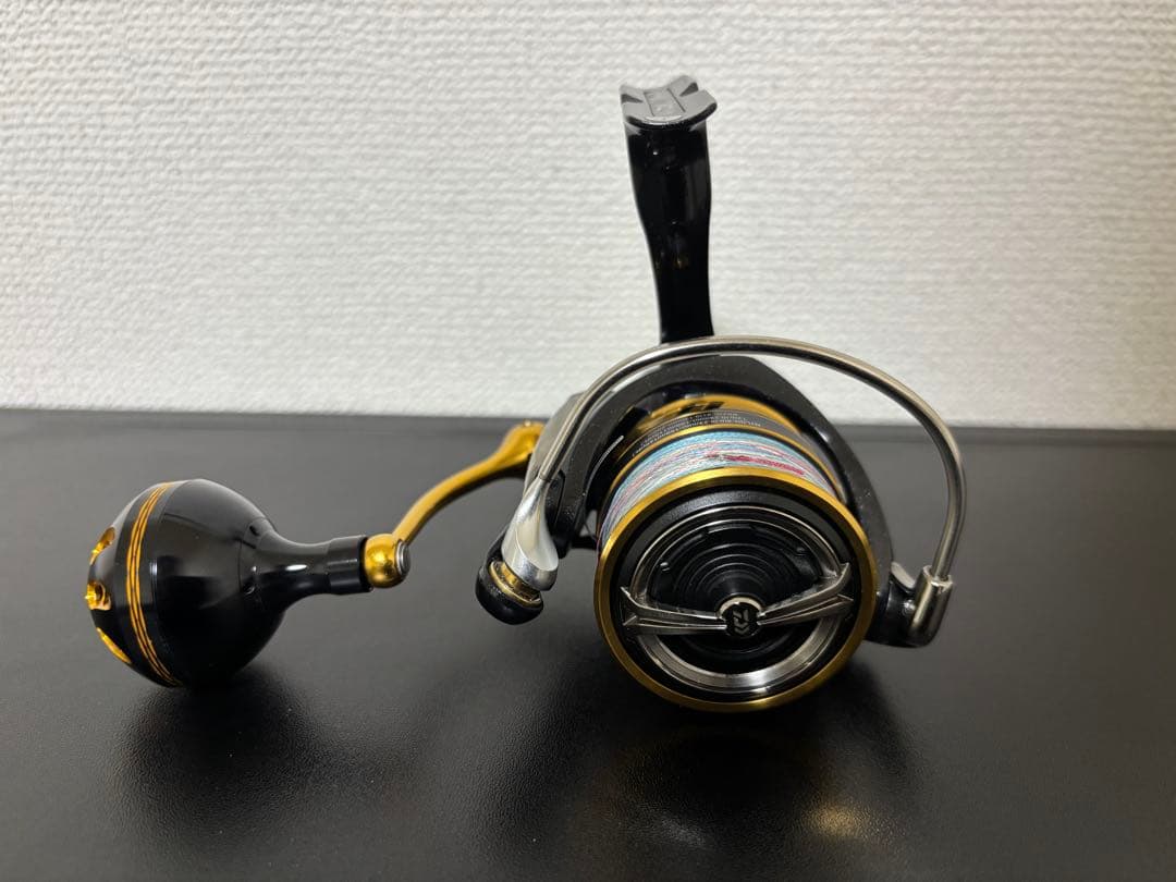 ダイワ Legalis LT 3000-CXH スピニングリール レガリス