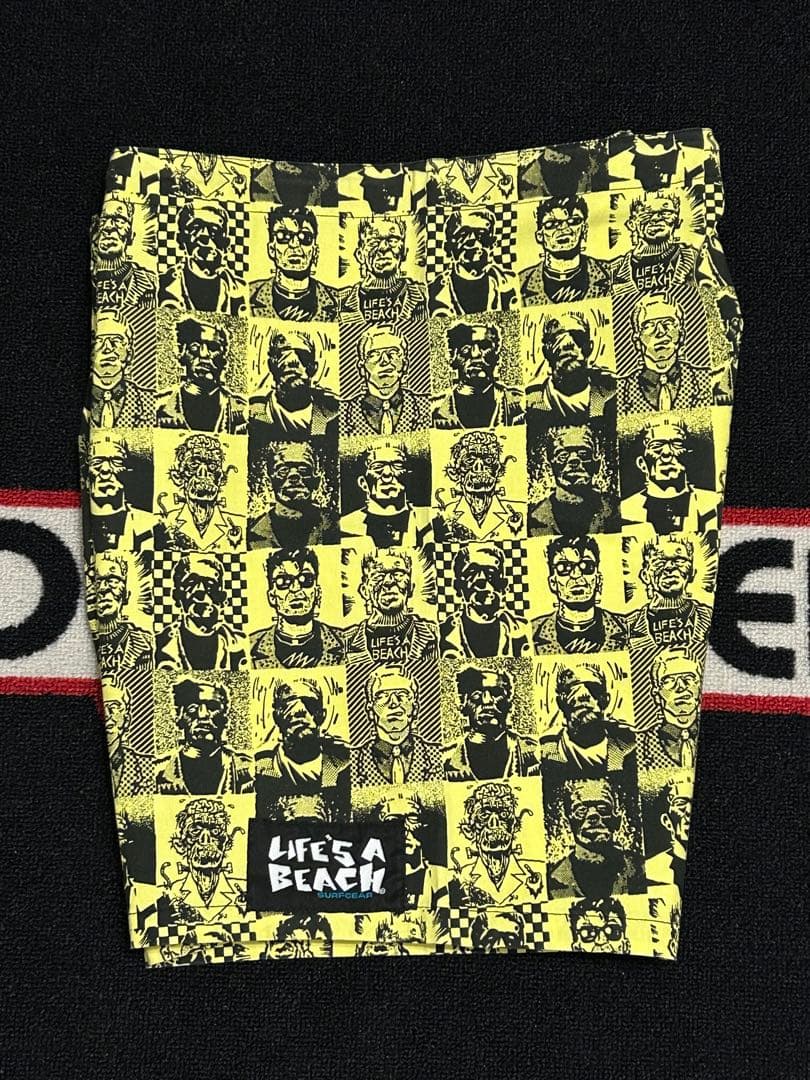 80’s当時物デッドストック LIFE’S A BEACH フランケン柄ショーツ