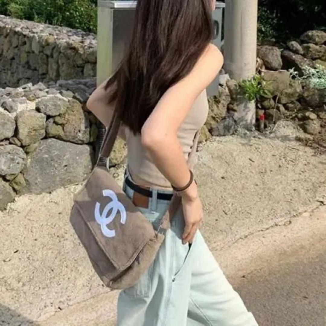 か*ん様 CHANEL シャネル ミニバッグ ポーチ ブラック×ホワイトロゴ ノ