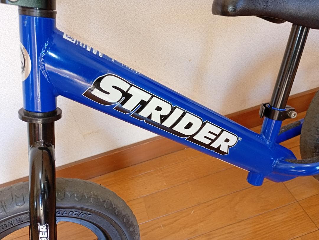美品　STRIDER バランスバイク 12インチ ブルー