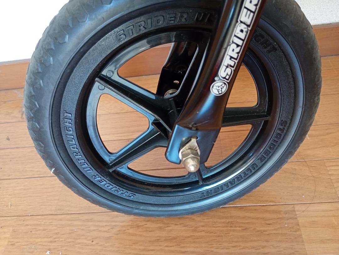 美品　STRIDER バランスバイク 12インチ ブルー