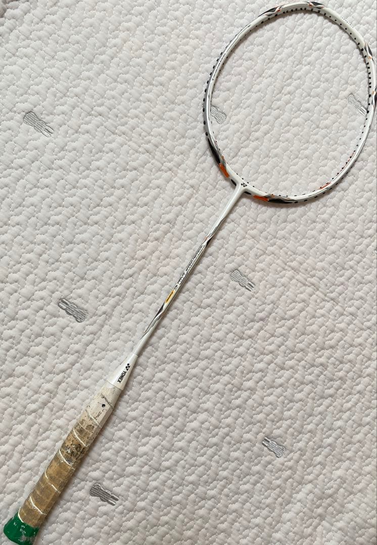 ヨネックス ボルトリック70 Etune 4UG5 ラケット　YONEX
