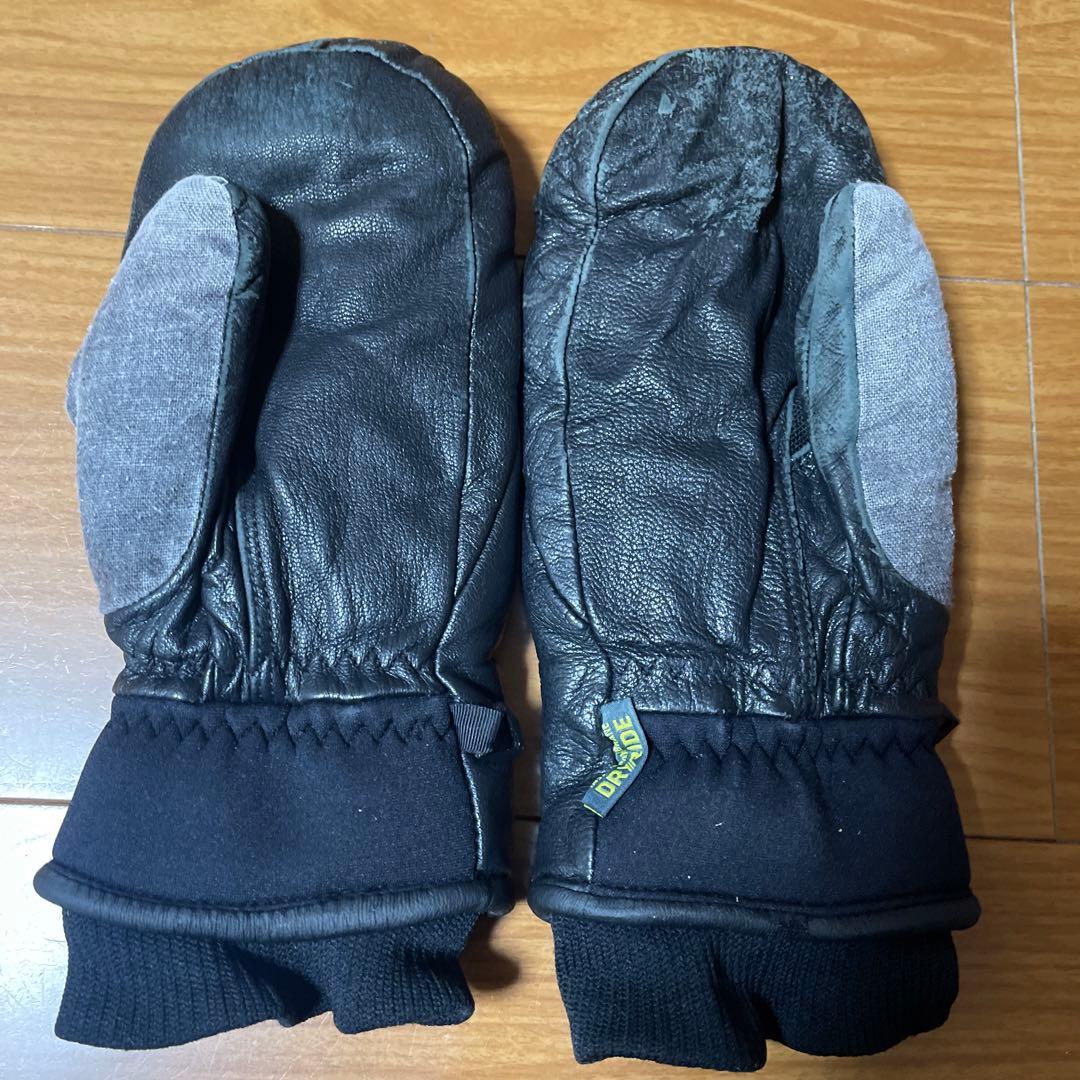 BURTONの黒と紫のスノーボードブーツ、収納バッグ付き。23.0 レザー手袋
