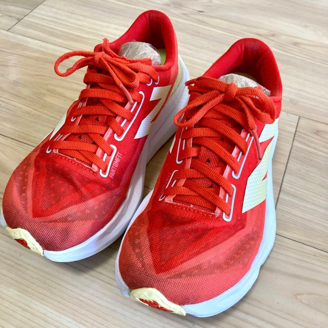 ✨軽量／厚底✨NEWBALANCE FuelCell Rebel v4