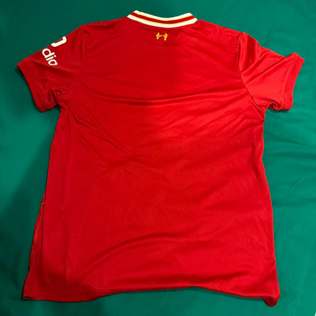【美品】リバプール サッカーシャツ レッド　Mサイズ