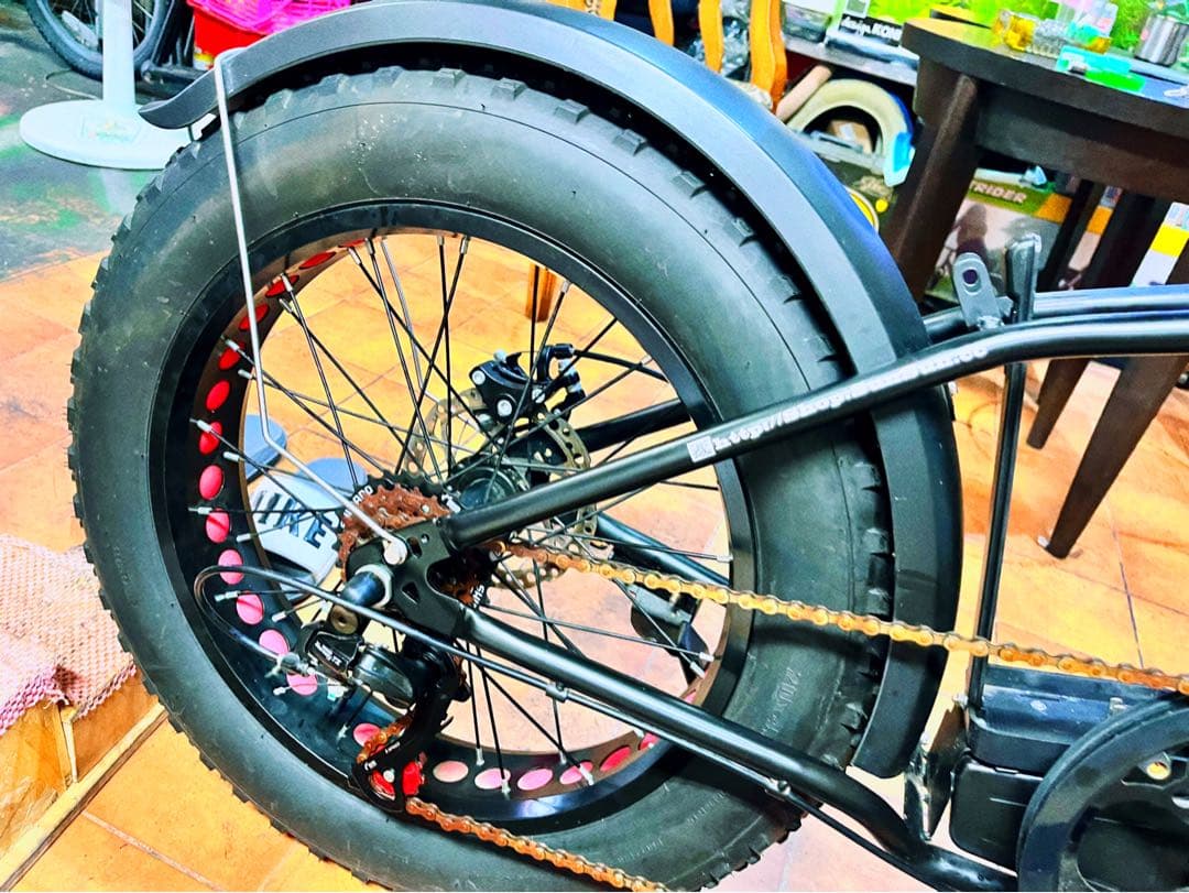 値下げしましたアシスト自転車 ファットタイプ20インチ本体