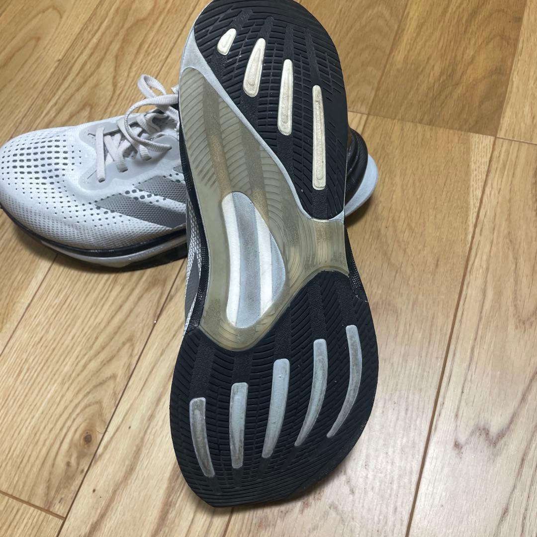 アディダス ランニングシューズ　スーパーノヴァ ライズ
