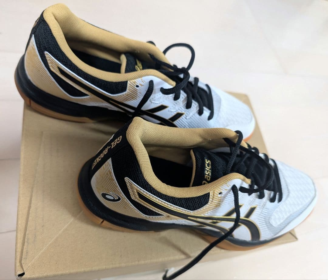 ASICS GEL-ROCKET バレーボールシューズ