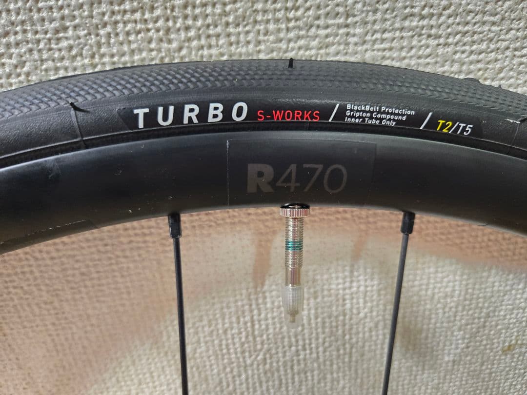 未使用 DT SWISS R470 ホイールセット、タイヤ、チューブ、ローター付