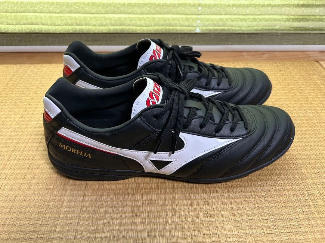 美品 ◇ミズノMIZUNO モレリア TF フットサル　トレーニング　28.0