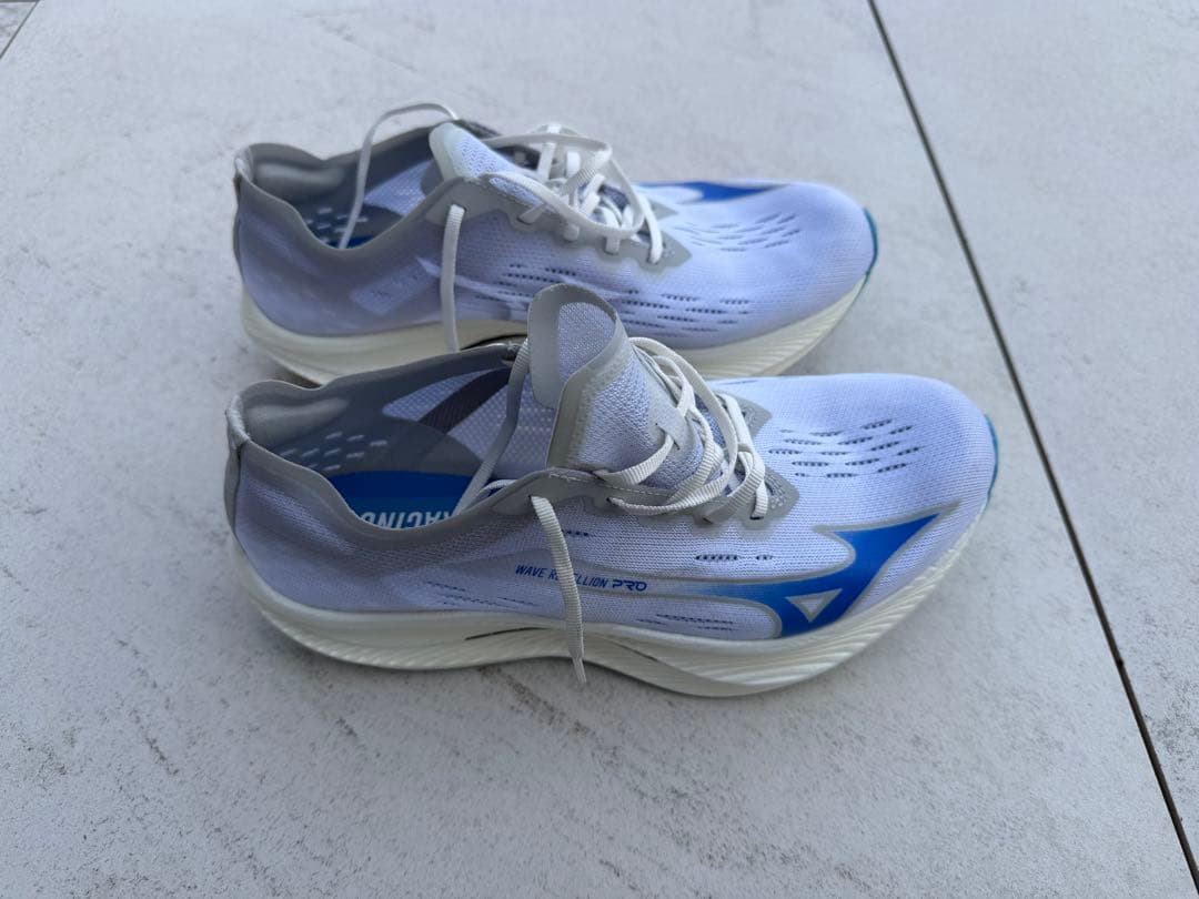 Mizuno ウェーブリベリオンプロ　ナチュラル