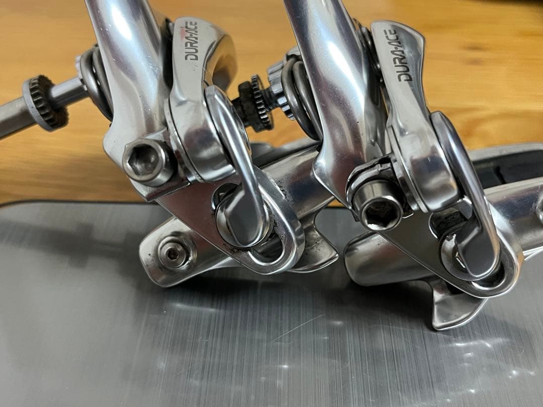 DURA-ACE BR-7700キャリパーブレーキ シルバー