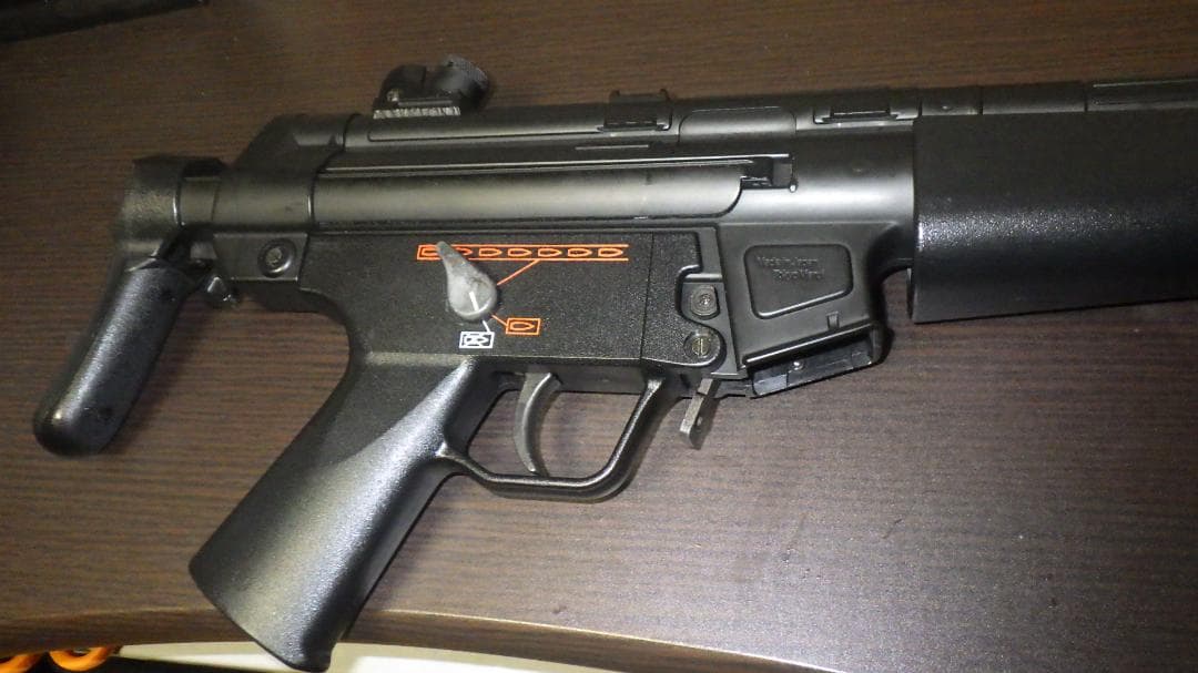 か*ん様 東京マルイ　電動ガン　MP5A5　　初速　80ｍ／ｓ