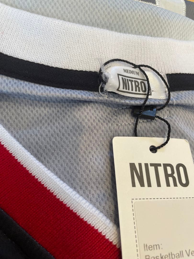 【新品未使用】NITRO バスケットボールユニフォーム　筋トレウェア　Mサイズ