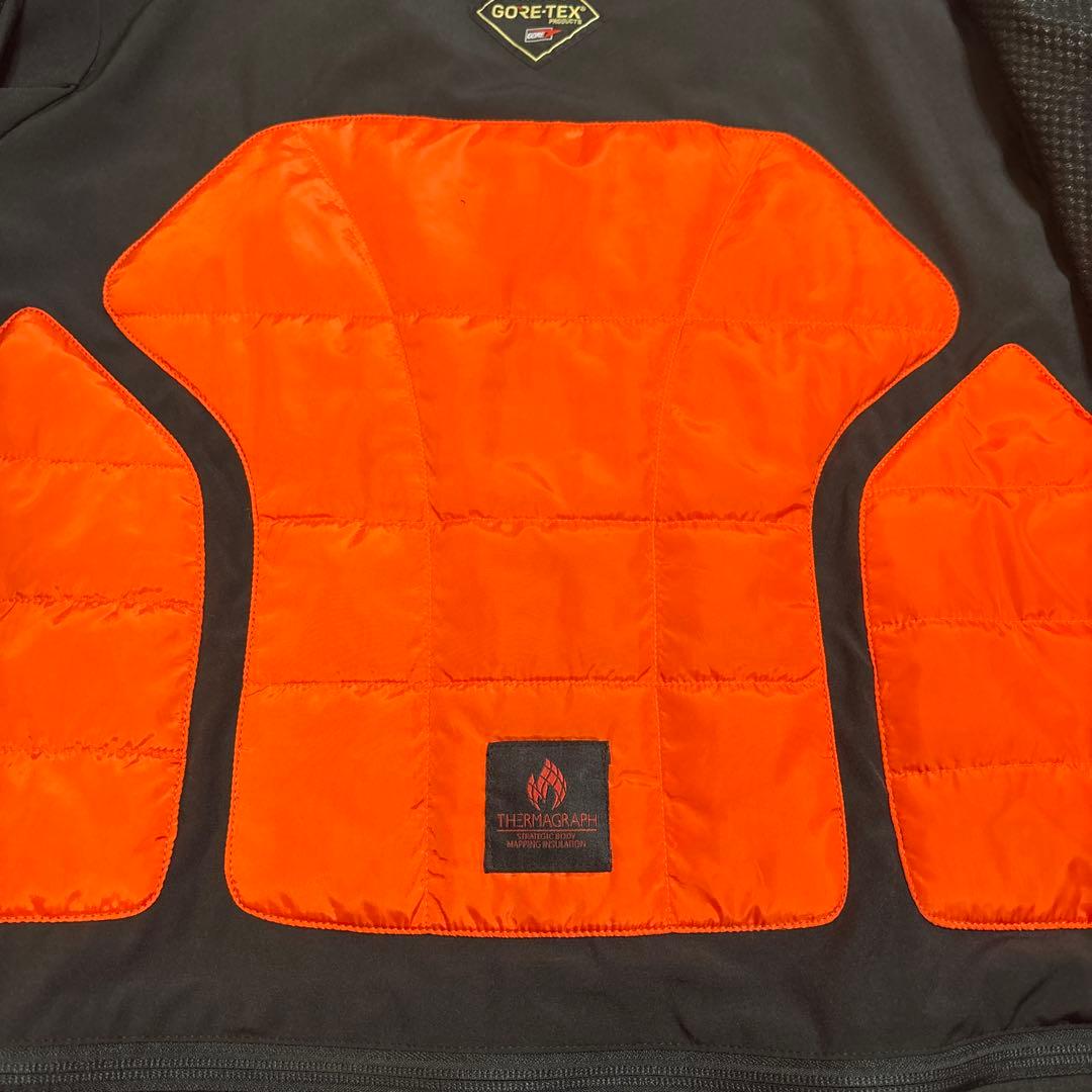 686 シックスエイトシックス GORE-TEX スノーボードジャケット　M