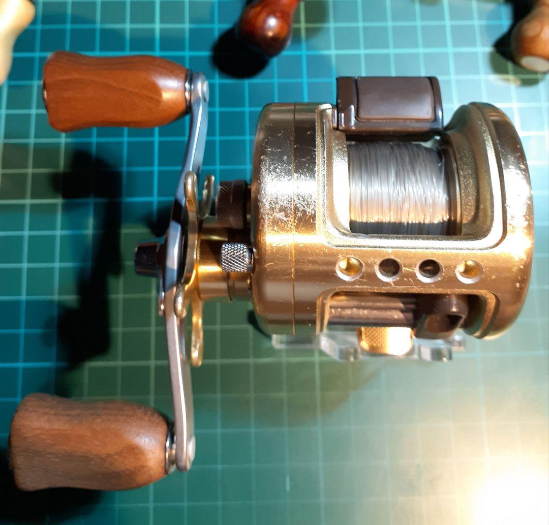 シマノ カルカッタ50XT ウッドノブハンドルカスタム