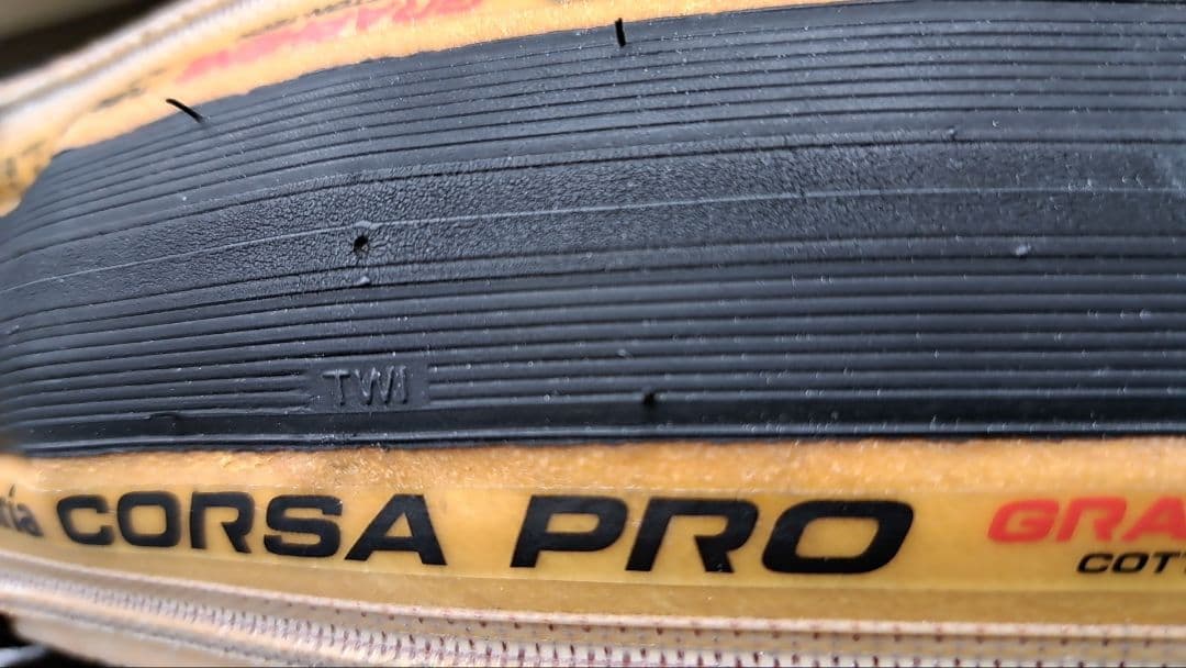 中古Vittoria Corsa Pro TLR700x28c2本セット