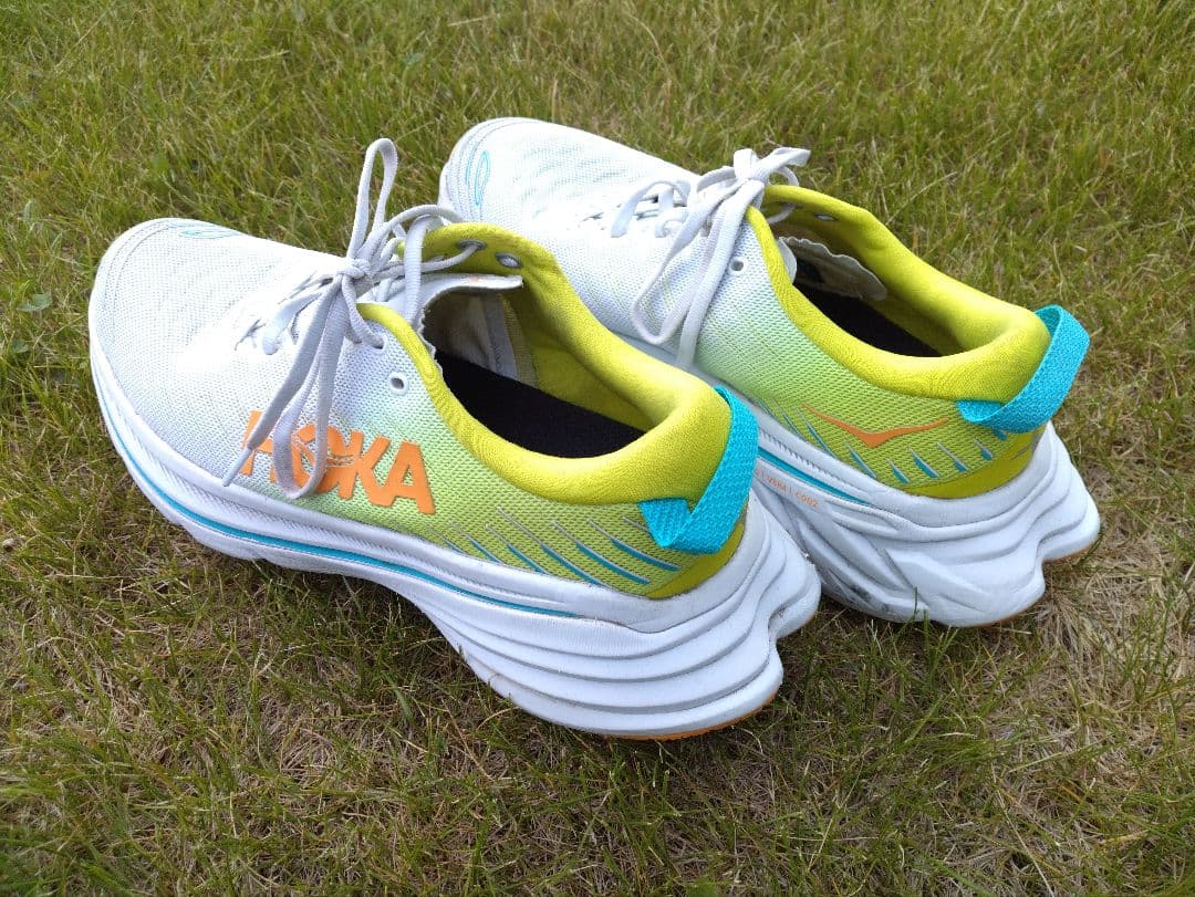 ★HOKAONEONE BONDIX カーボンランニングシューズ 26.5cm★