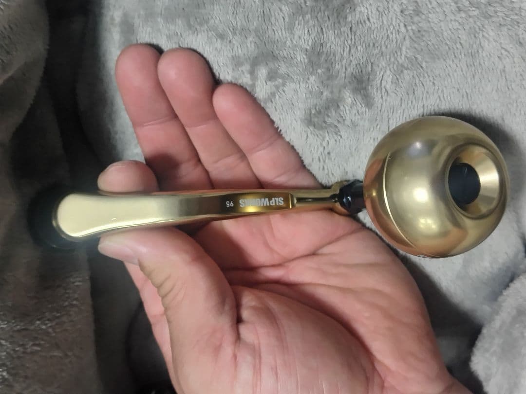 まさぞ~　買うなら新古品のがお得です。20SALTIGA 18000-H