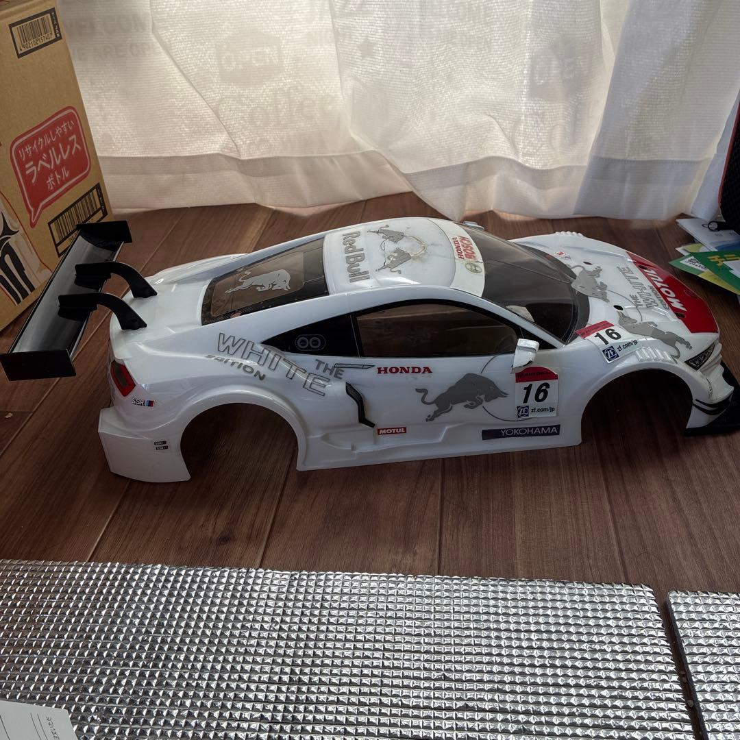 1/10 ホンダNSX-GT レッドブルホワイトエディション