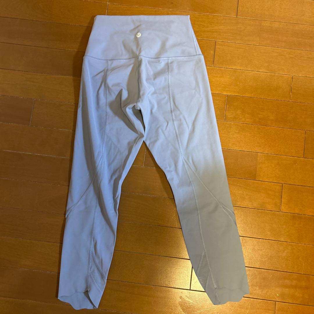 ライトブルー ヨガパンツ　ルルレモン