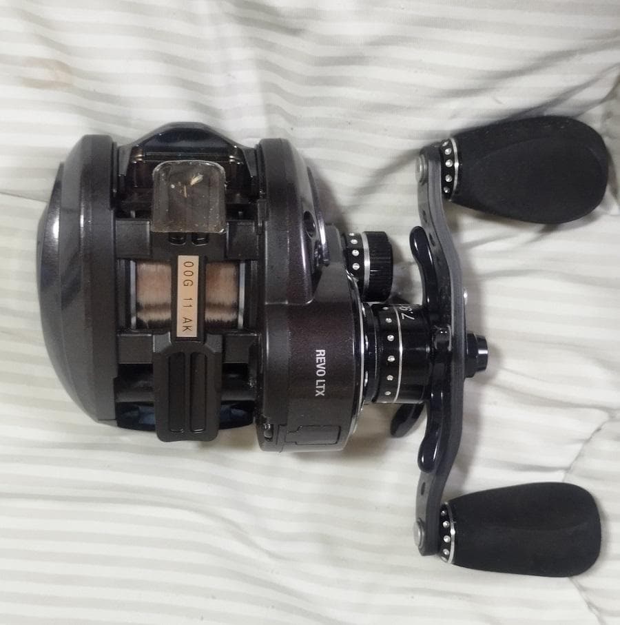 美品 Abu Garcia アブガルシア REVO LTX 右巻き