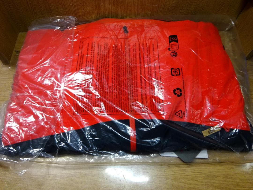 未使用SALOMON ハイランドジャケット 4ウェイストレッチ　スキースノボ